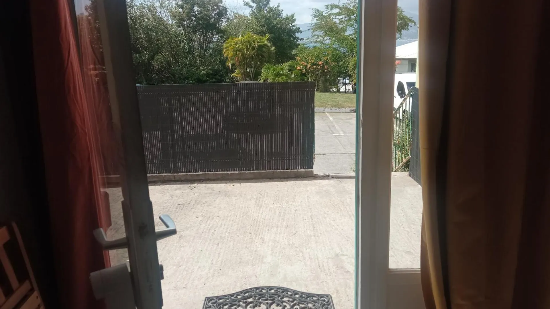 Appart hôtel Apt 107 - Résidence touristique à l'anse Mitan accessible aux personnes à mobilité reduite Les Trois-Ilets